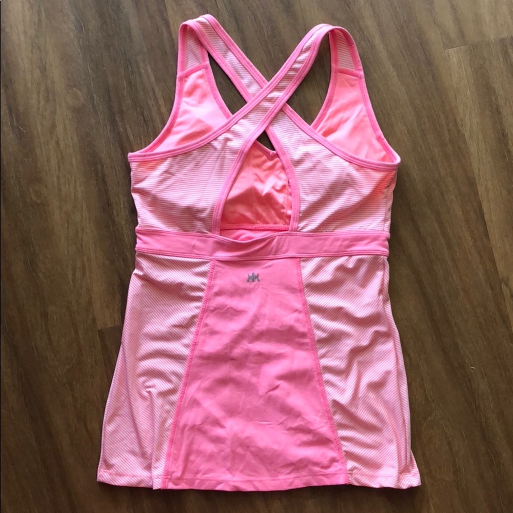 Workout top - Picture 2 of 2